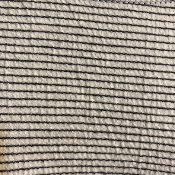 Max studio cotton blend flutter sleeve top. Sz M - Picture 7 of 7